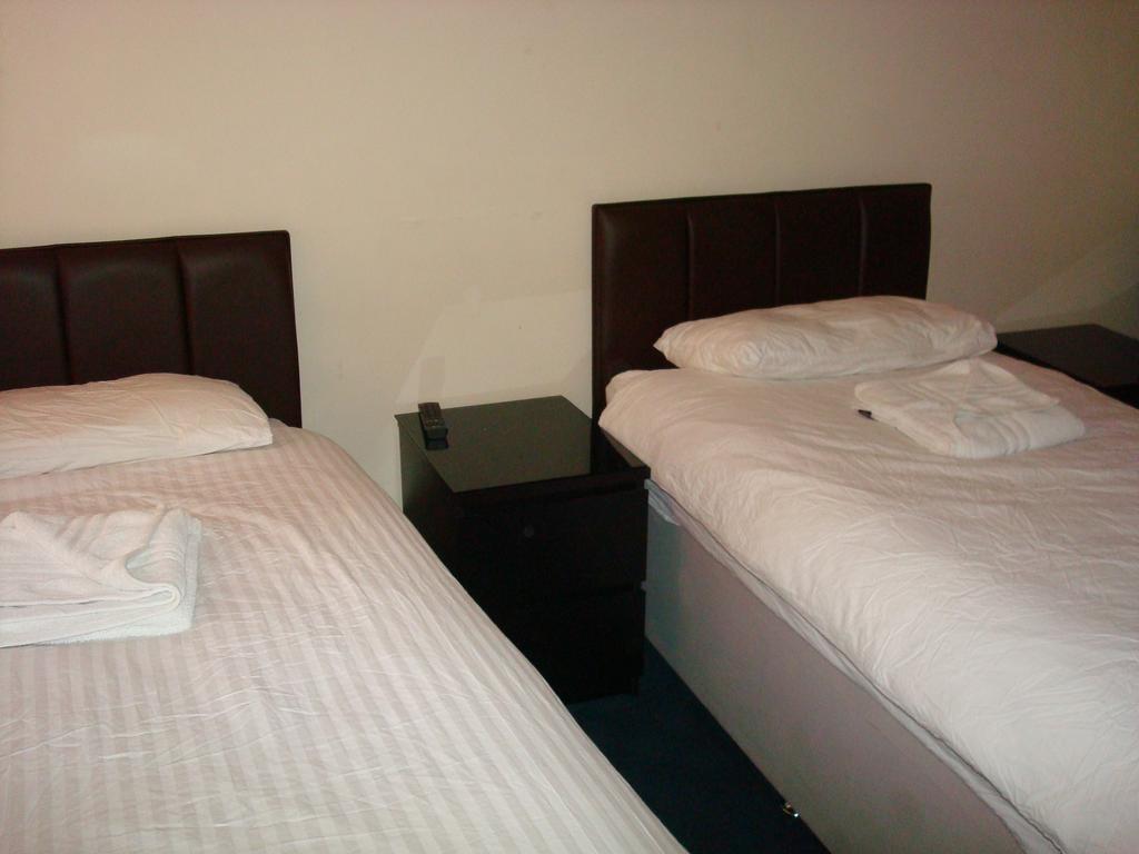 Chambre Triple Économique avec Salle de Bains Commune