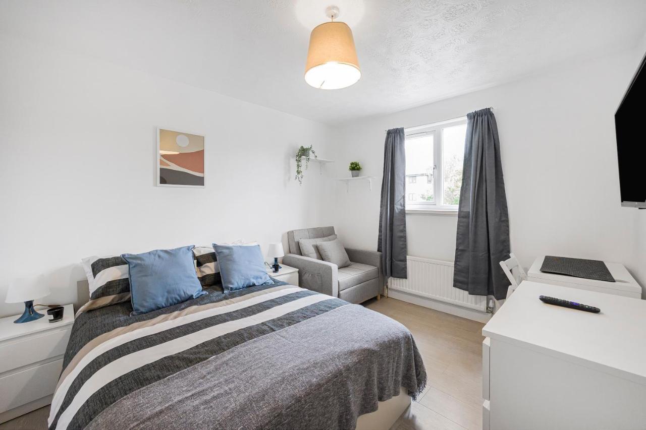 Chambre Triple avec Salle de Bains Commune