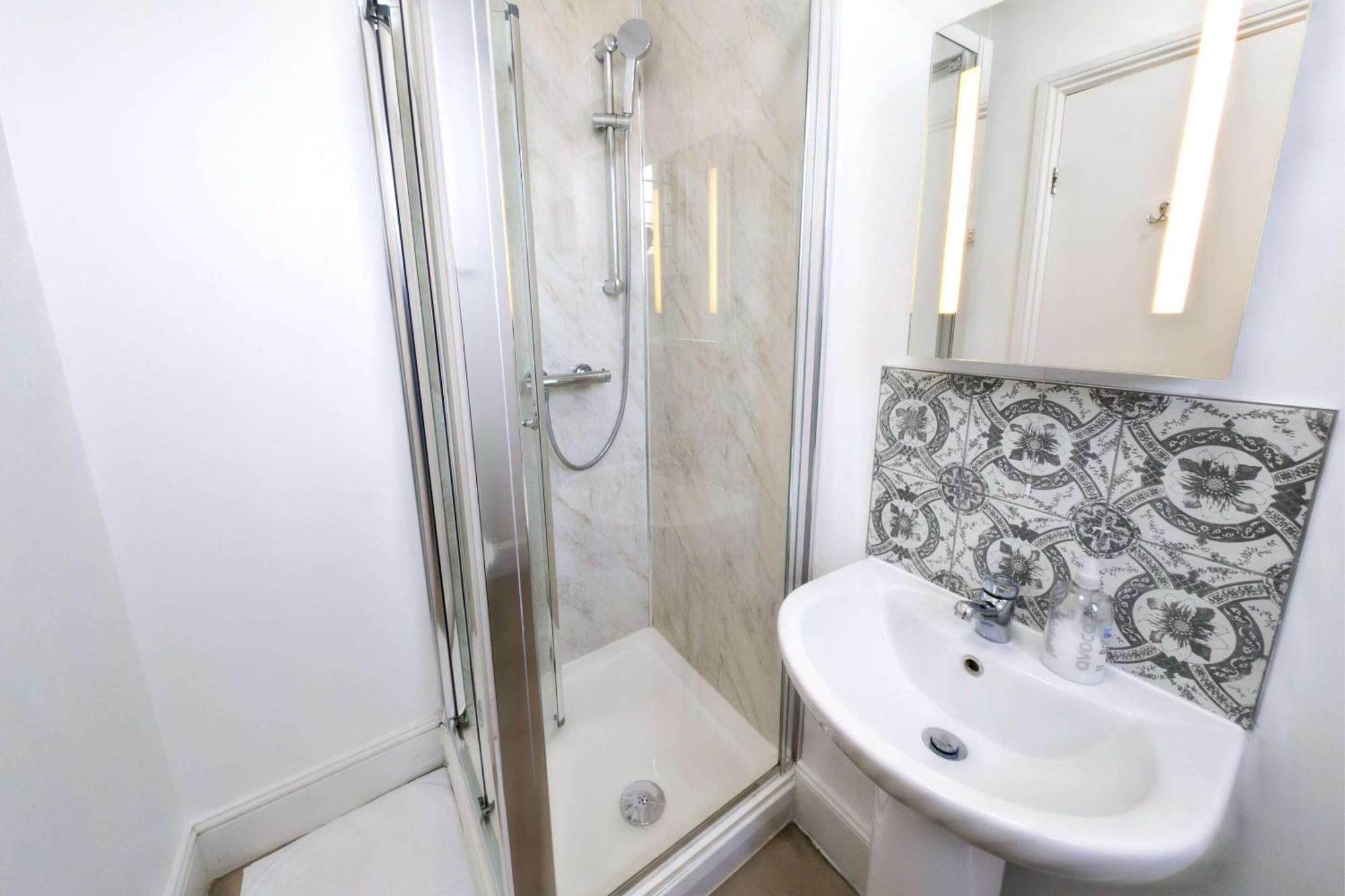 Chambre Triple avec Douche