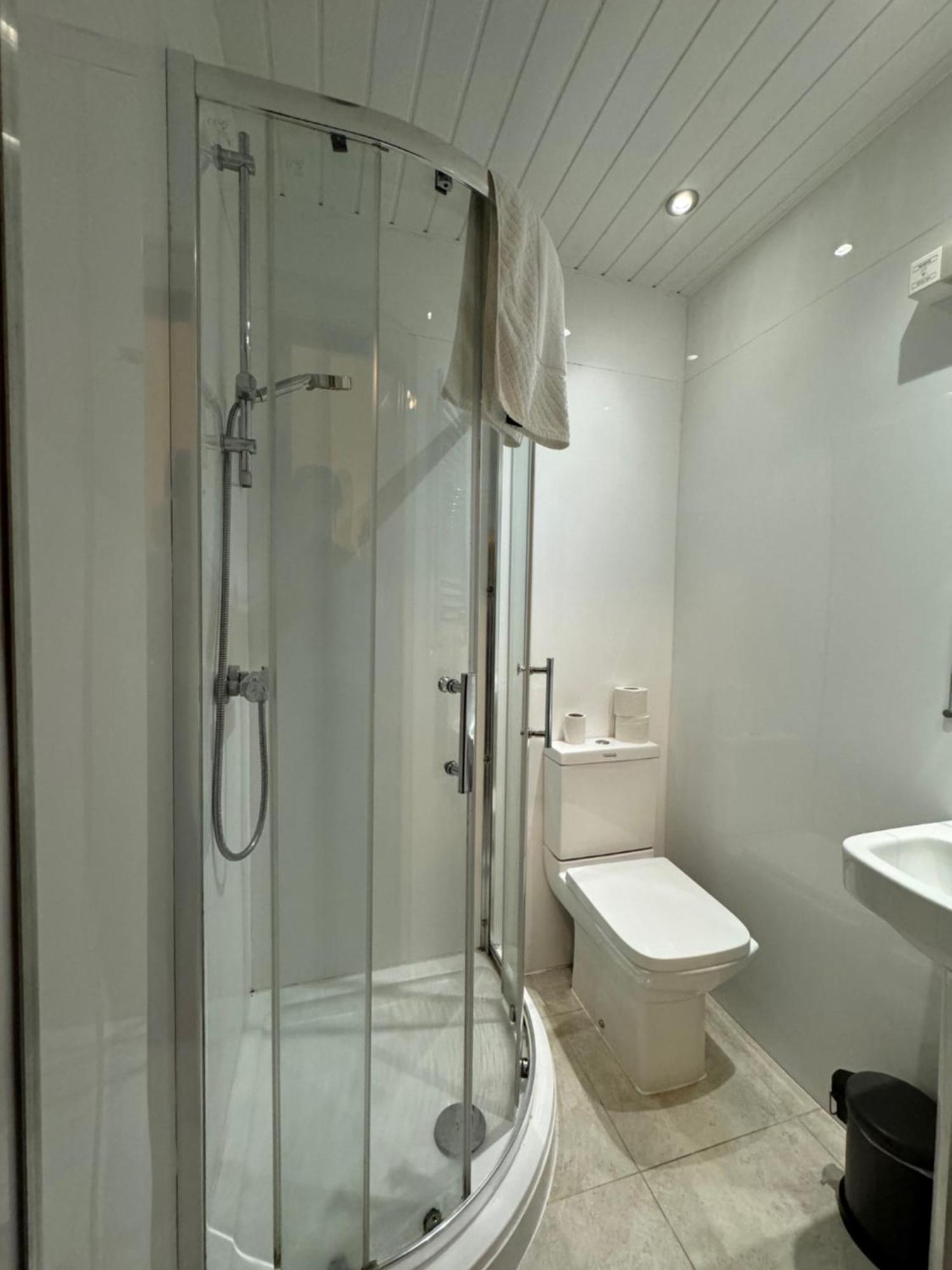 Chambre Quadruple avec Salle de Bains Privative