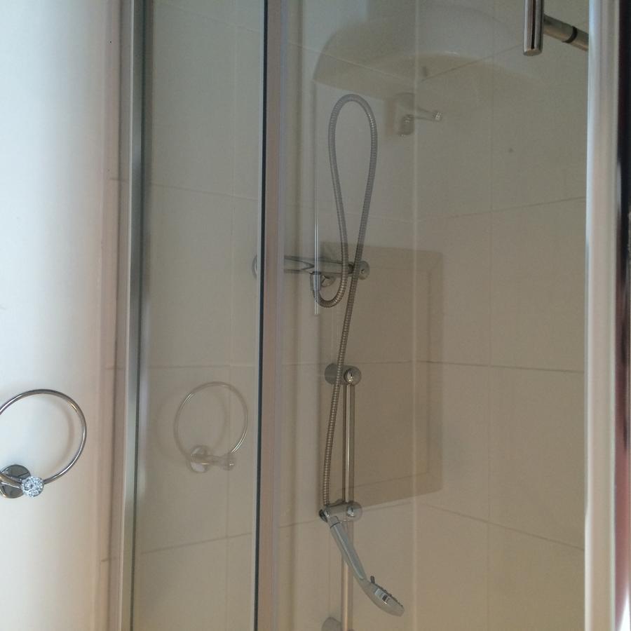 Chambre Simple avec Salle de Bains Privative