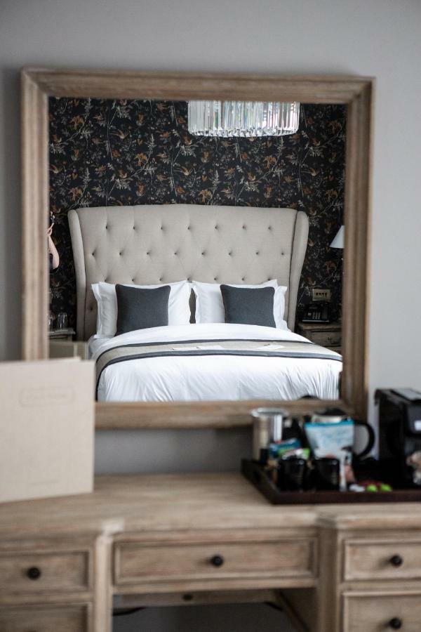 Deluxe Double Room Bath