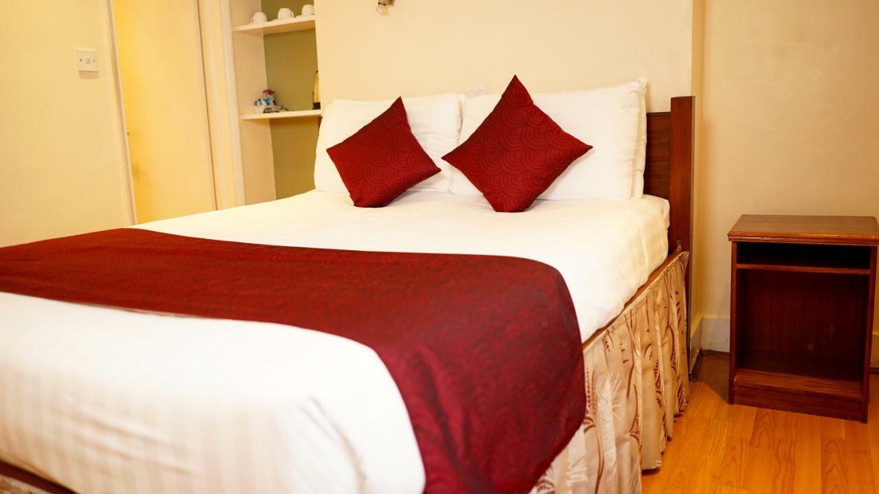 Chambre Familiale (2 Adultes + 1 Enfant)