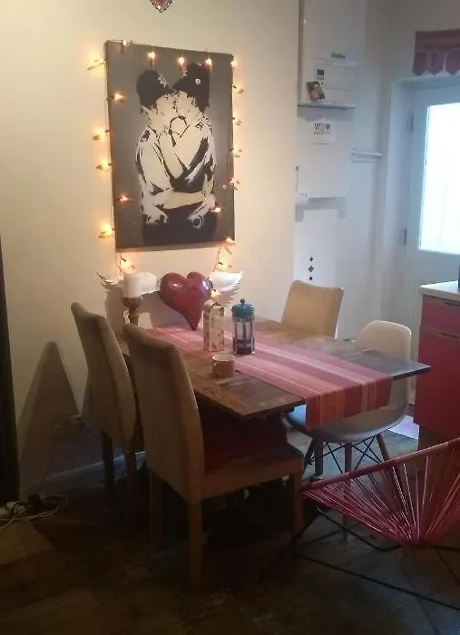 Homey, Warm & Welcoming Room.-1