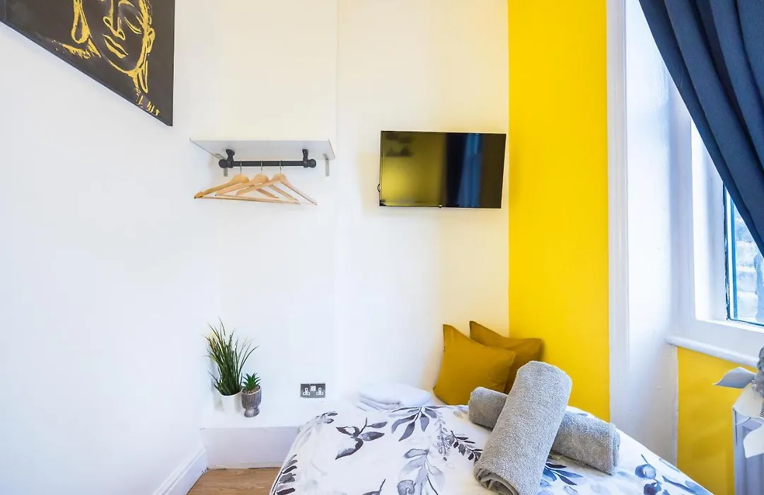 Pimlico Hub-1