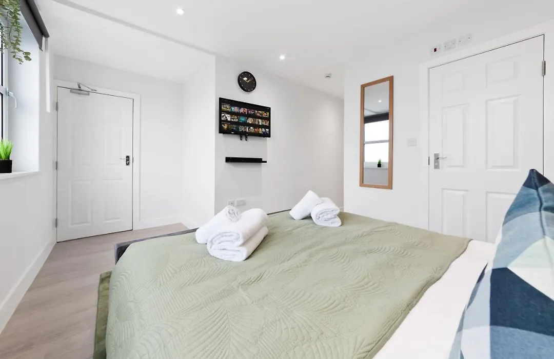 Crystal Palace Suites-1