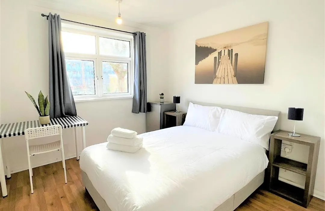 Stepney Green Comfy Double Bed Rooms 14-1