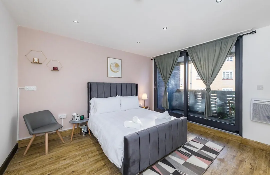 Edgware Hub-1