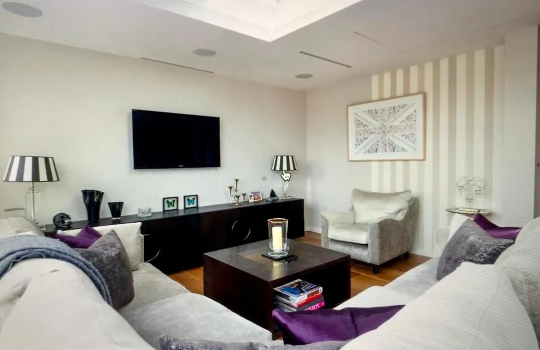 Central London Bed & Breakfast-1