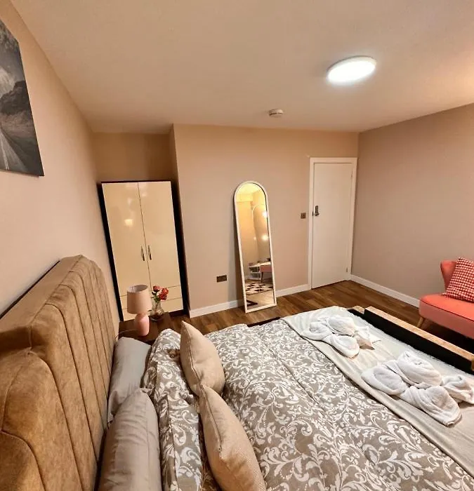 Canary Wharf Single Double And En-Suite Rooms-1