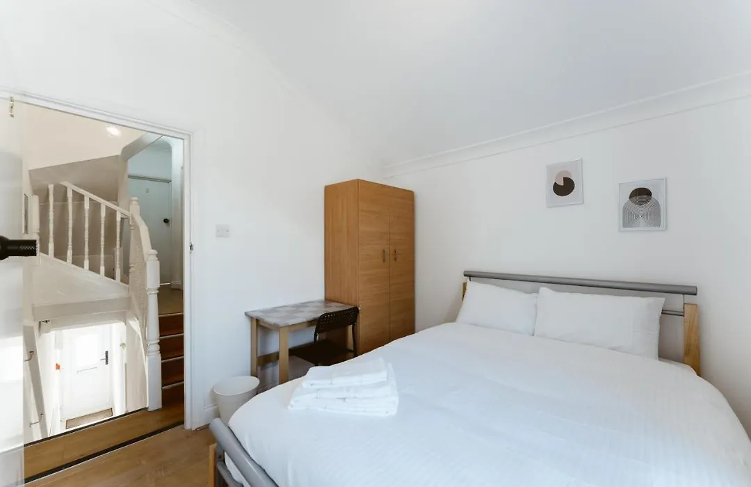 Plaistow Cosy Double Rooms - 8-1