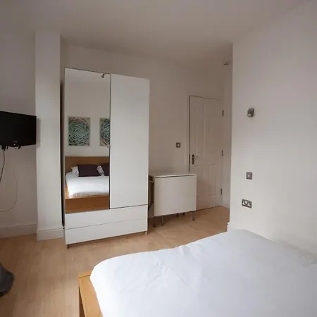 Tooting Rooms & Studio By Primecityhosts-3
