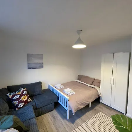 Bow House - Sleepylodge-2