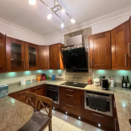 Luxury Specious En-suite Room in Central London-3