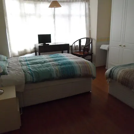 Compton Guest House-2