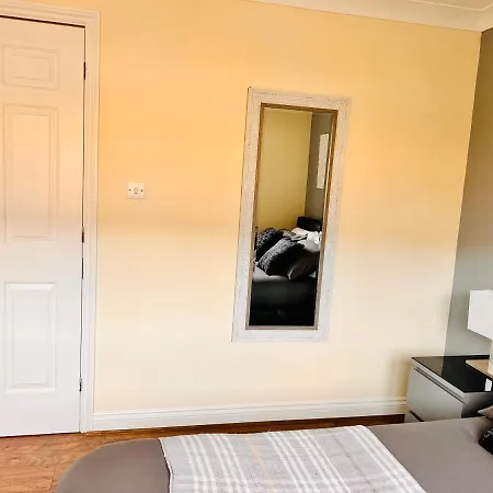 42I Premium Rooms London Exactly Like The Photos-2