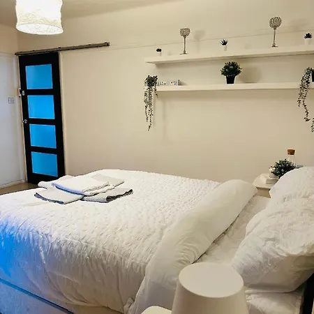 Cozy Guest House-3