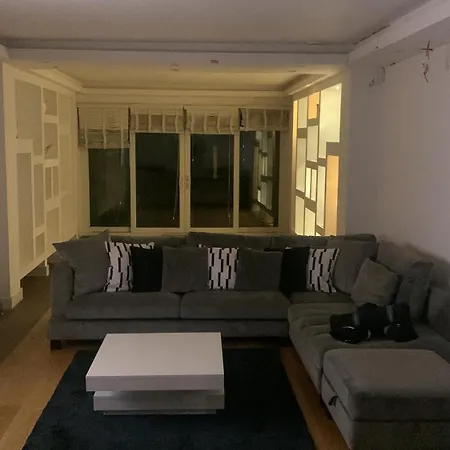 Wandsworth, South London Deluxe King Room 1-3