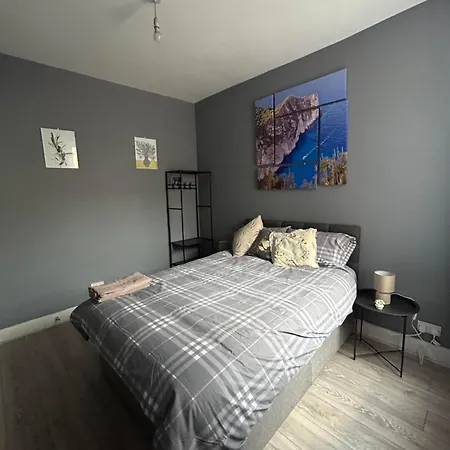 Hatton Homes: Tottenham-3