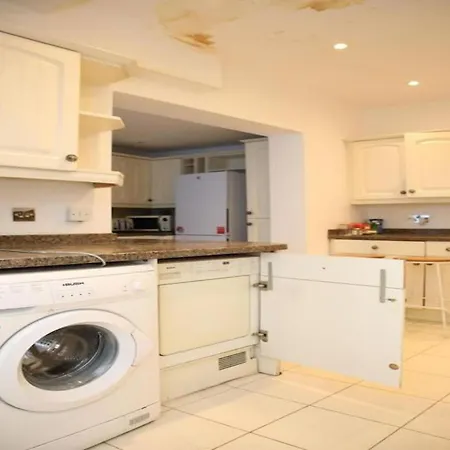 Oyo Timi Holiday Homes-2