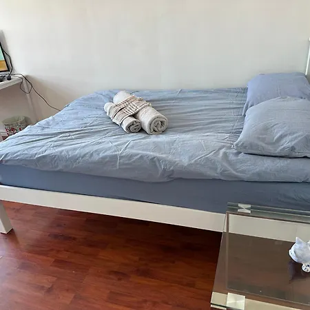White Room-2
