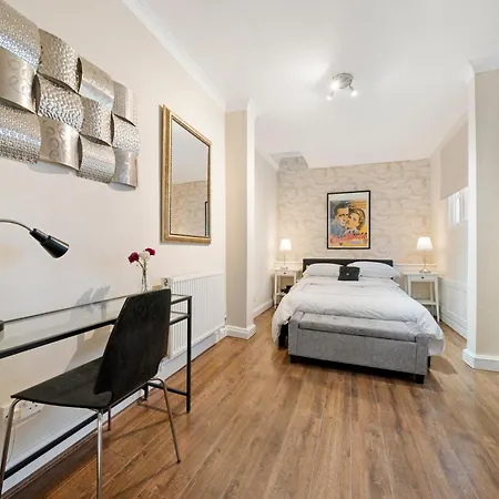 Central London Rooms-3