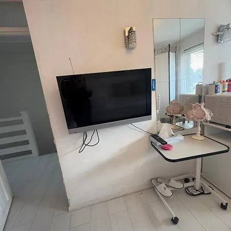 Happy Place With Kitchenette- Female Only-3