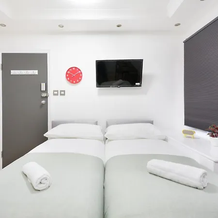 Eurostar Budget Rooms-3