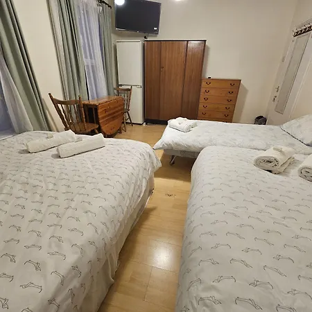 Bruce Rooms-3