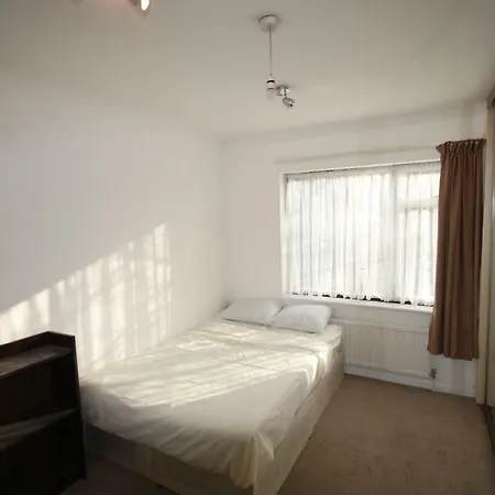 Hill Crescent-2